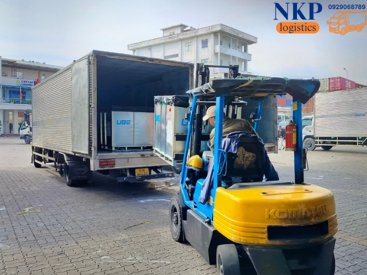 Thuê xe tải chở hàng huyện nhơn trạch